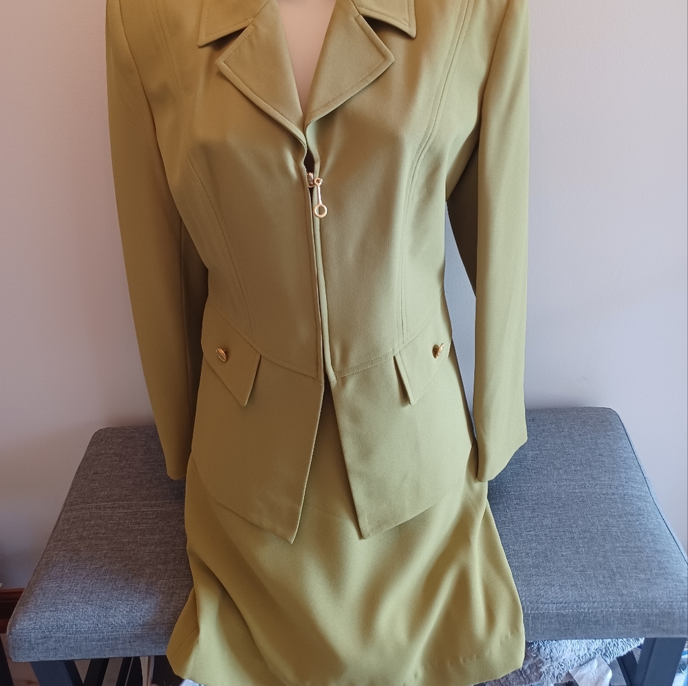 Gantos Two piece suit - Picture 3 of 7